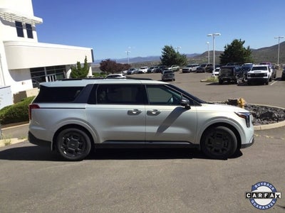 2025 Kia Carnival SX