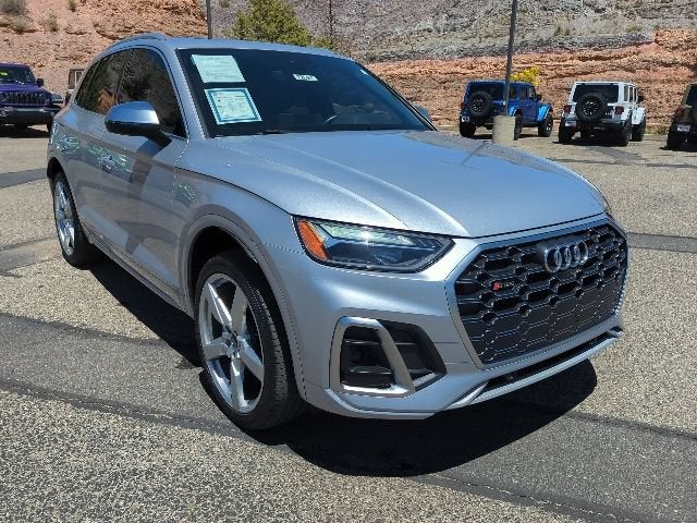 2022 Audi SQ5 Premium Plus