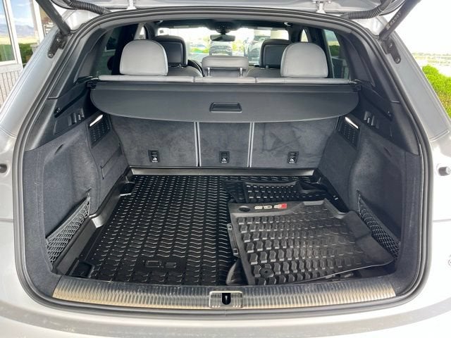 2022 Audi SQ5 Premium Plus