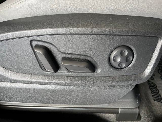 2022 Audi SQ5 Premium Plus