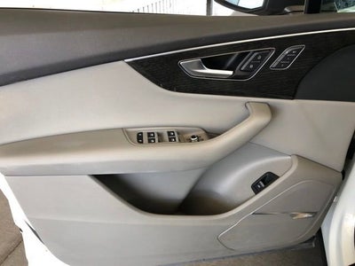 2020 Audi Q7 Premium Plus