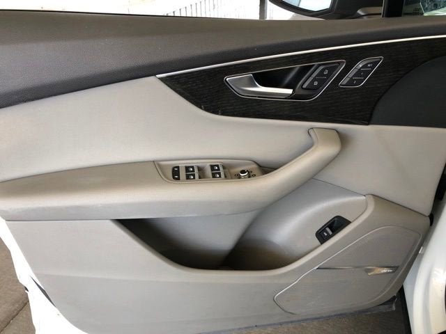 2020 Audi Q7 Premium Plus
