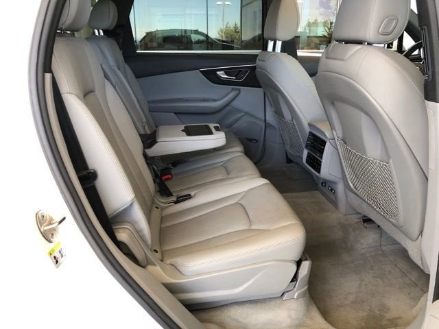 2020 Audi Q7 Premium Plus