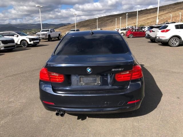 2012 BMW 3 Series 328i
